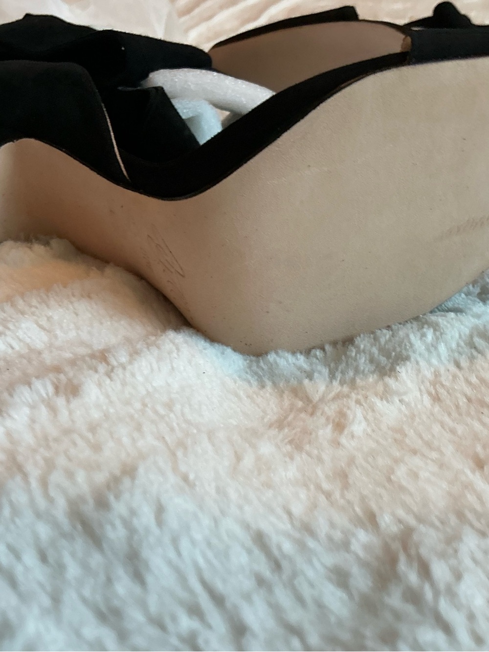 Aminah Abdul Jillil Pump Black Suede Women’s Heel - Elegant Bow Detail NWT Sz 8 - Picture 5 of 10